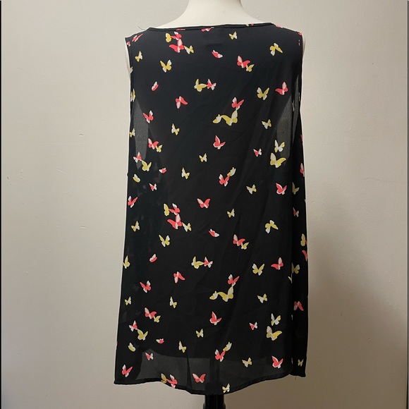 Torrid Geogette Butterfly Top - Picture 4 of 7